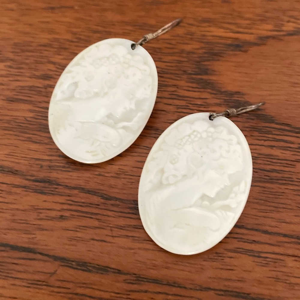 Delicate vintage cameo earrings